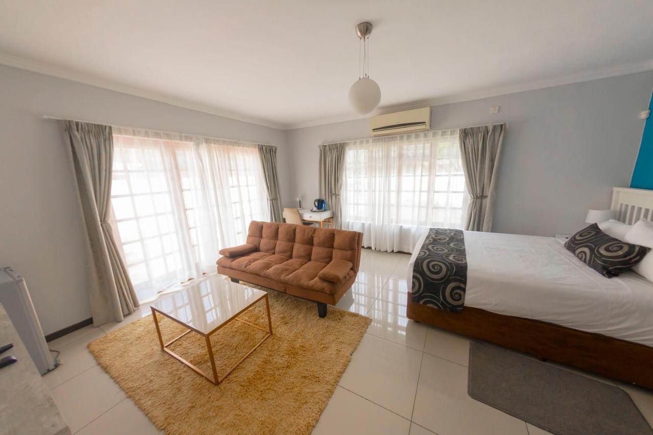 גאבורון Green Lagoon Guest House מראה חיצוני תמונה