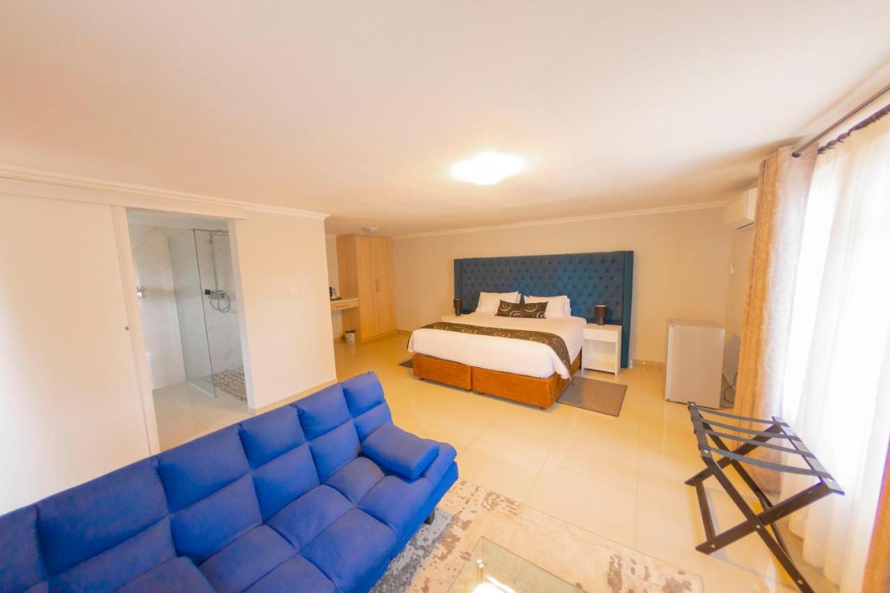גאבורון Green Lagoon Guest House מראה חיצוני תמונה
