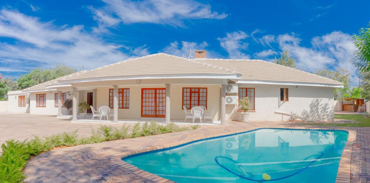 גאבורון Green Lagoon Guest House מראה חיצוני תמונה